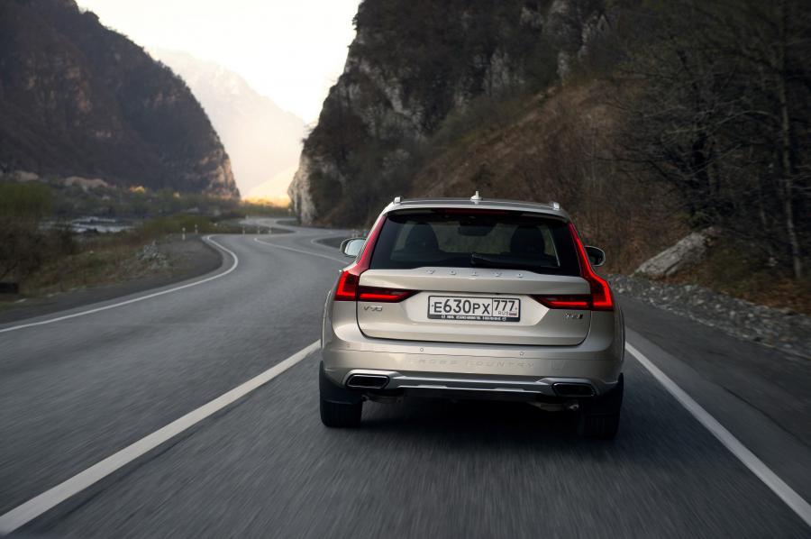  Volvo V90 T6 Cross Country 2016 года  (фото 103 из 104)